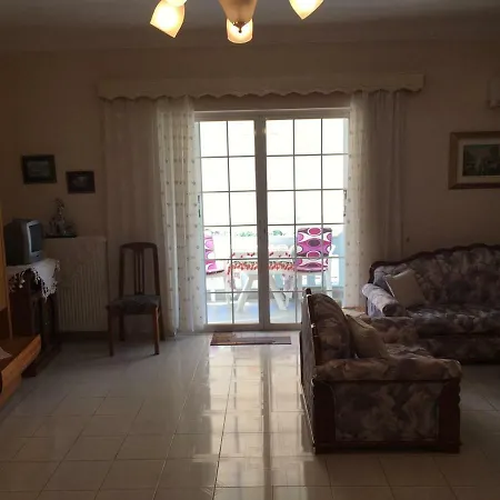 Waterfront Apartment Corinth